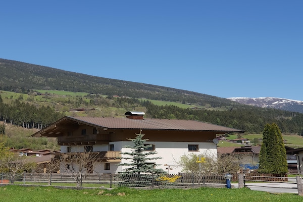 Foto van Appartement in Wald bij Krimmler Watervallen - Vakantiehuis in Wald im Pinzgau - ExteriorSummer