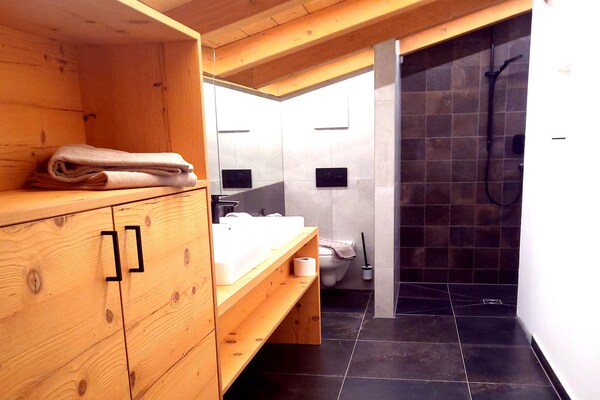 Foto van Appartement in Hohe Tauern bij Wildkogel - Vakantiehuis in Neukirchen - BathRoom