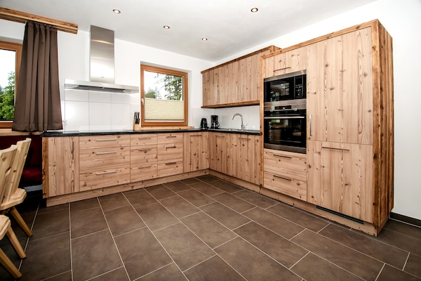 Foto van Chalet in Jochberg met Sauna & Bergzicht - Vakantiehuis in Hollersbach - Kitchen