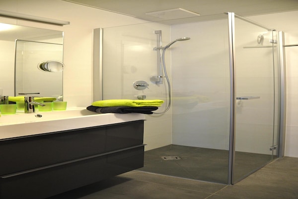 Foto van Chalet in Steeg bij Skipistes Lechtal - Vakantiehuis in Steeg - BathRoom