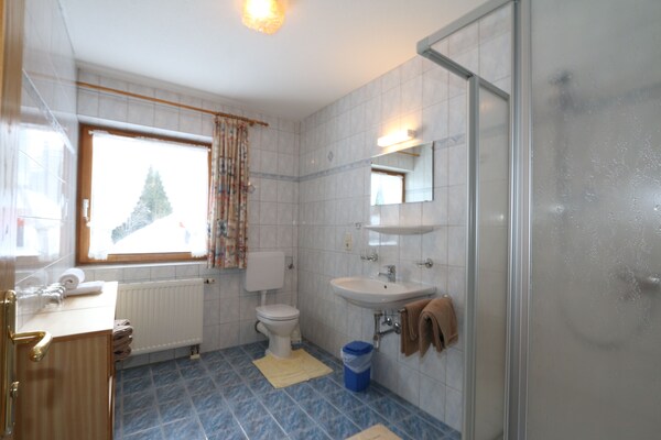 Foto van Appartement in Ischgl bij Skilift - Vakantiehuis in Ischgl - BathRoom