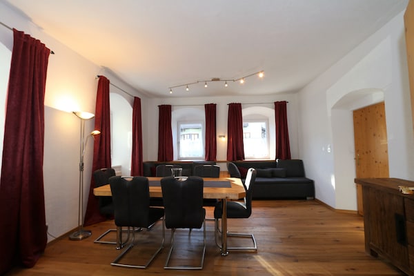 Foto van Appartement in Fügen bij Spieljochbahn - Vakantiehuis in Fügen - LivingRoom