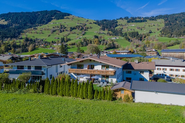 Foto van Appartement in Brixen bij Wilder Kaiser Gondel - Vakantiehuis in Brixen im Thale - ExteriorSummer