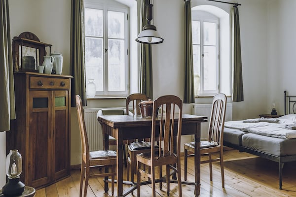 Foto van Appartement met 1 slaapkamer vlakbij bos en rivier - DiningRoom