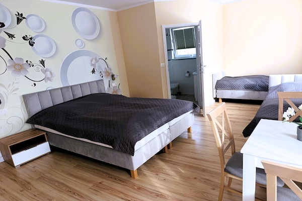 Foto van Appartement met zwembad en jacuzzi, Międzywodzie - Vakantiehuis in Międzywodzie - BedRoom