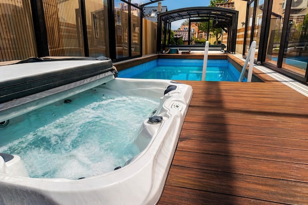 Foto van Appartement met zwembad en jacuzzi, Międzywodzie - Vakantiehuis in Międzywodzie - Pool