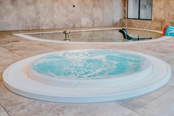 Foto van Luxe appartement met zwembad en sauna - Vakantiehuis in Dziwnow - Pool