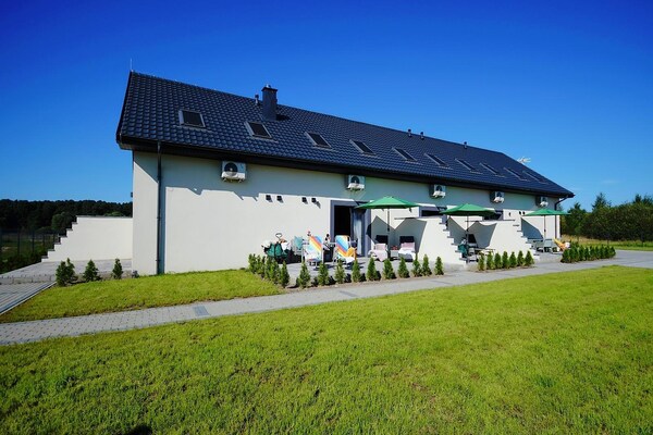 Foto van Comfortabele vakantiehuizen met terrassen - Vakantiehuis in Mielenko - Outdoor