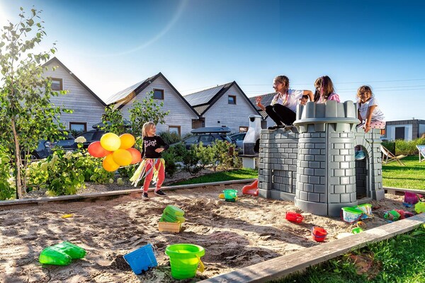 Foto van Comfortabele vakantiehuizen, zwembad, speeltuinen - Vakantiehuis in Sarbinowo - Facilities