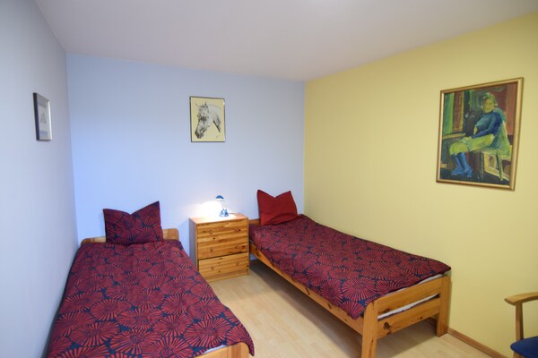 Foto van Groot huis aan het meer, Kasjoebië. - Vakantiehuis in Parchowo - BedRoom