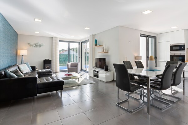 Foto van Villa bij Obidos Lagune en Surfstranden - Vakantiehuis in Foz de Arelho - DiningRoom