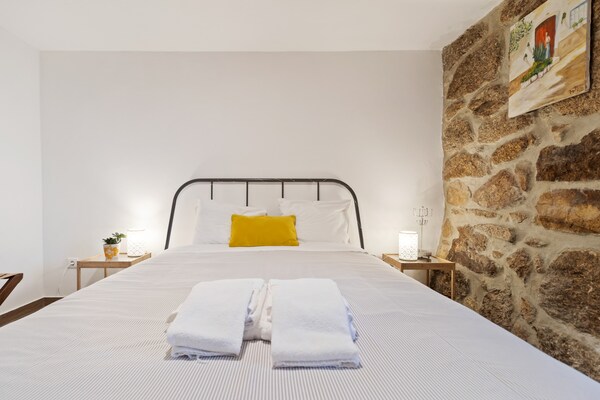 Foto van Authentiek vakantiehuis Vale Abrigoso met terras - Vakantiehuis in Vale Abrigoso - Mezio - BedRoom