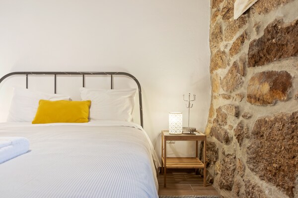 Foto van Authentiek vakantiehuis Vale Abrigoso met terras - Vakantiehuis in Vale Abrigoso - Mezio - BedRoom