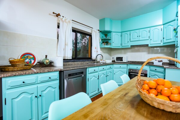 Foto van Carcavelos Villa met zwembad - Vakantiehuis in Carcavelos - Kitchen