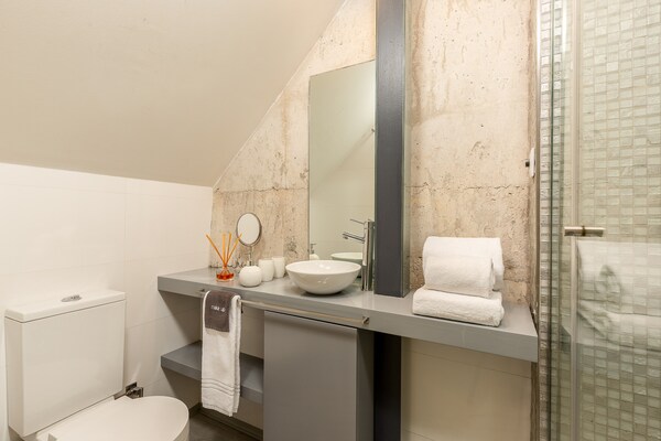 Foto van Appartement met balkon voor 4 gasten - Vakantiehuis in Oporto - BathRoom