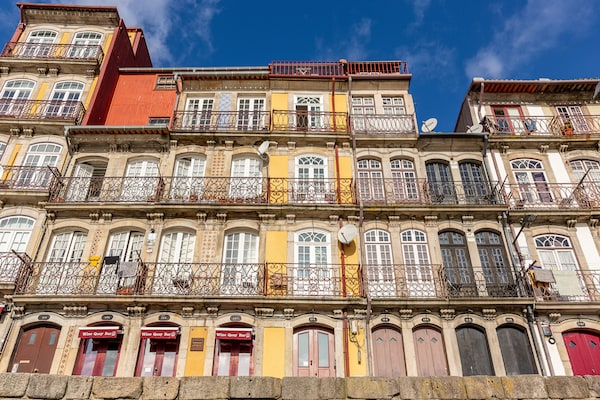 Foto van Appartement met balkon voor 4 gasten - Vakantiehuis in Oporto - ExteriorSummer
