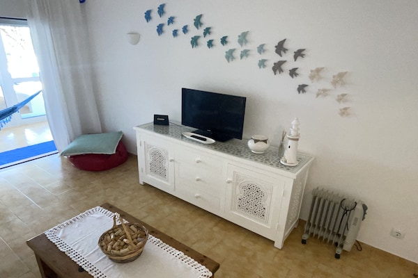 Foto van Appartement nabij Benagil strand met tuin - Vakantiehuis in Benagil - LivingRoom