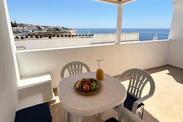 Foto van Appartement in Albufeira met zeezicht - Vakantiehuis in  - Untagged