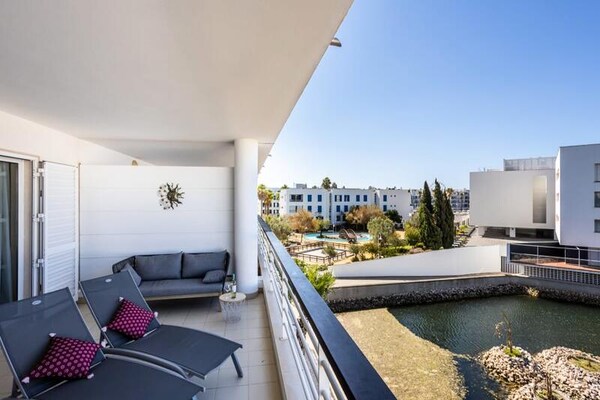 Foto van Appartement in Lagos met Uitzicht op Meer - Vakantiehuis in Lagos - Untagged