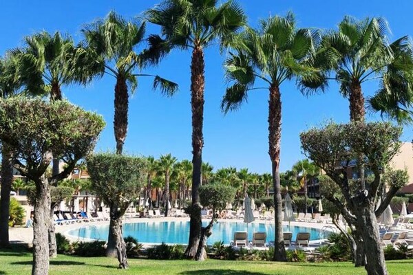 Foto van Appartement in Guia met zwembad bij strand - Vakantiehuis in Guia - Untagged