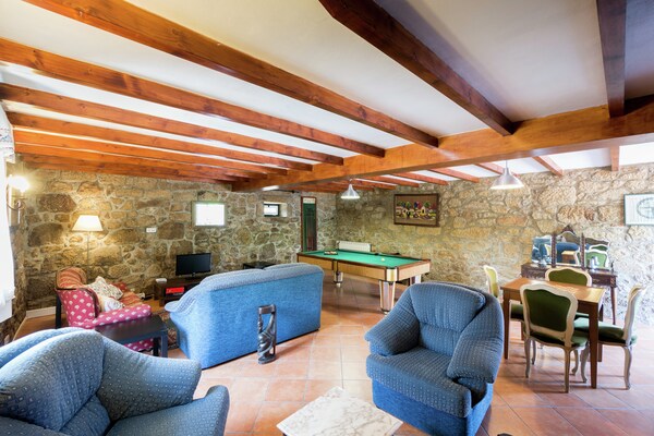 Foto van Vakantiehuis in Arcozelo met privézwembad - Vakantiehuis in Ponte de Lima - LivingRoom