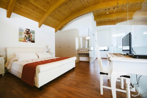 Foto van Halfvrijstaande woning met privézwembad - Vakantiehuis in Lardos - BedRoom
