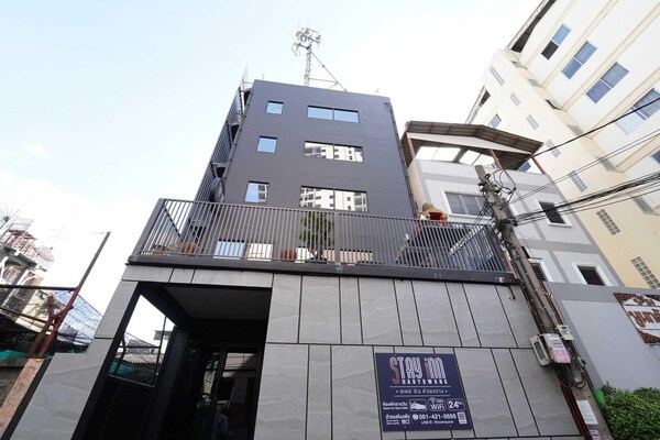 Foto van Modern Twin Haven | Hart van Huaikwang Gemak - Vakantiehuis in Bangkok - ExteriorSummer