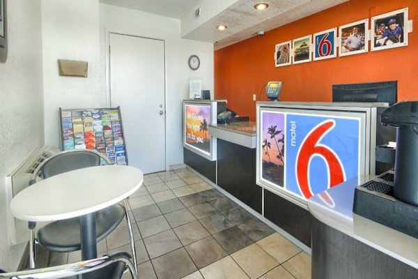 Foto van 1 tweepersoonsbed (Queensize) | Koelkast - Vakantiehuis in Fresno CA - FloorPlan