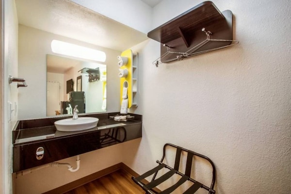 Foto van 1 tweepersoonsbed (Queensize) | Youngtown - Vakantiehuis in Youngtown - BedRoom