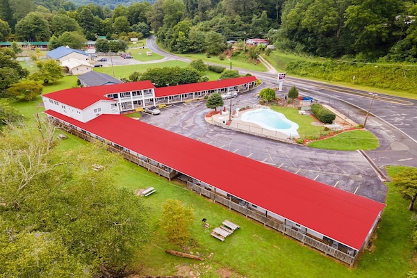 Foto van Appartement Met 2 Slaapkamers Met Keuken - Vakantiehuis in Bryson city - ExteriorSummer