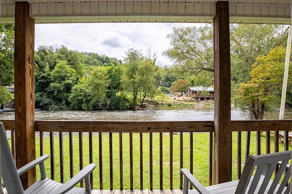 Foto van Appartement Met 2 Slaapkamers Met Keuken - Vakantiehuis in Bryson city - TerraceBalcony