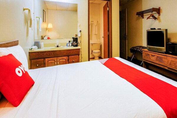 Foto van Chapmanville WV|Kingsize Bed - Vakantiehuis in Chapmanville WV - BedRoom