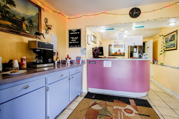 Foto van Chapmanville WV|Kingsize Bed - Vakantiehuis in Chapmanville WV - HallReception
