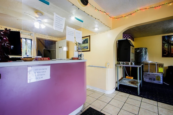 Foto van Chapmanville WV|Kingsize Bed - Vakantiehuis in Chapmanville WV - HallReception