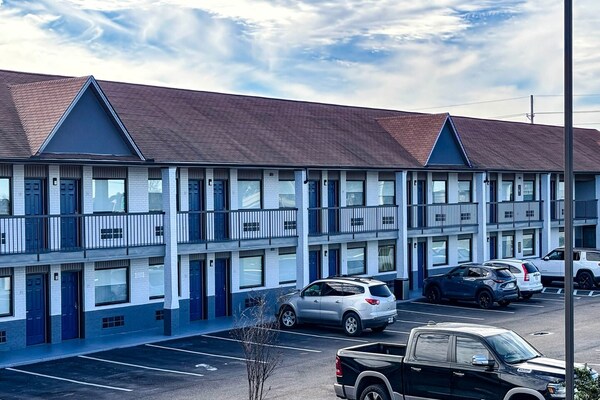 Foto van 2 queensize bedden | Nsmk | Koelkast - Vakantiehuis in Jackson - ExteriorSummer
