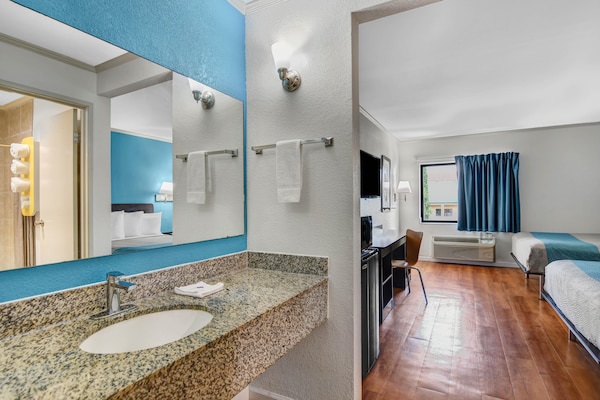 Foto van 2 tweepersoonsbedden | Niet-roken - Vakantiehuis in Norcross - BathRoom