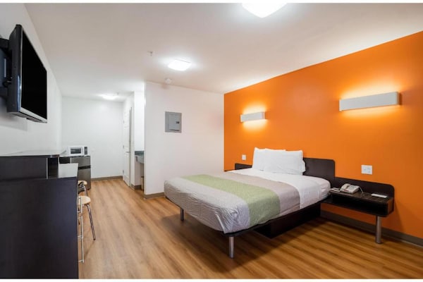 Foto van 1 Kingsize bed | Niet-roken, Magnetronkoelkast - Vakantiehuis in Augusta GA - BedRoom